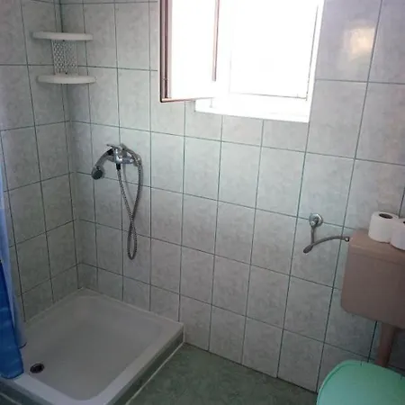 Guest house In With Balcony, Wifi 4620-94