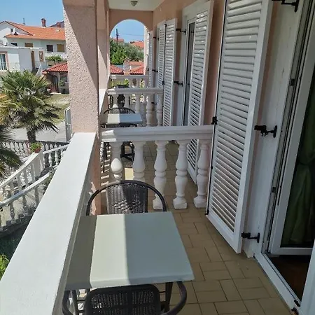 Guest house In With Balcony, Wifi 4620-94 Lopar