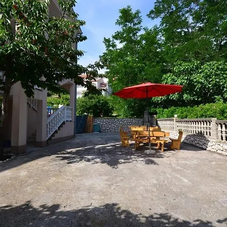 Guest house In With Balcony, Wifi 4620-94